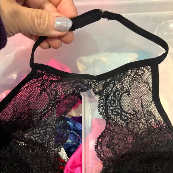 NWT bralette. Size smalll - Picture 4 of 7